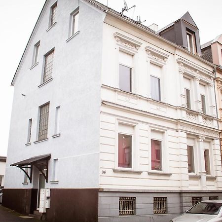 Bis 5 Personen, Parkplatz, Arbeitsplatz Daire Solingen Dış mekan fotoğraf